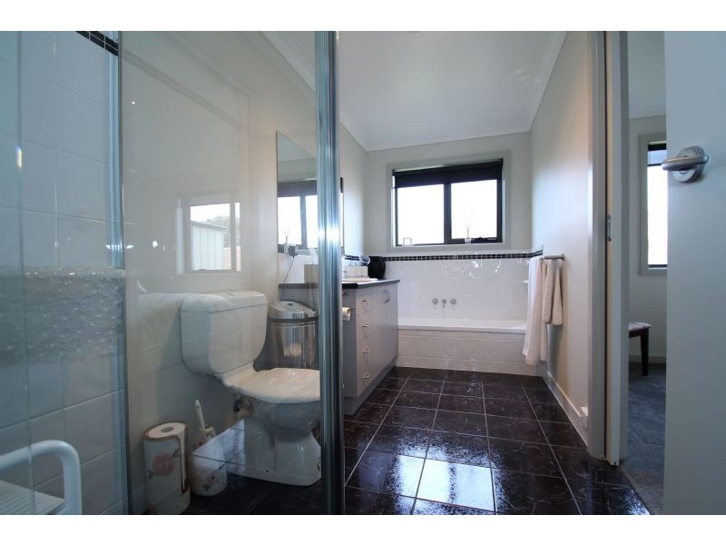 7 Koonwarra Road, Leongatha VIC 3953