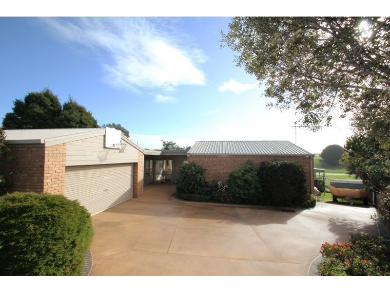 5 Scarlett Close, Leongatha VIC 3953