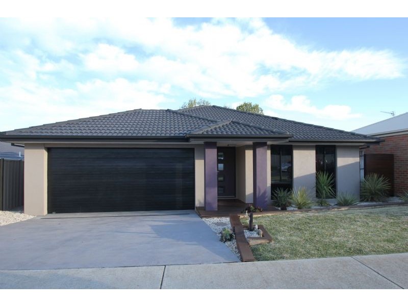 8 Parkside Close, Leongatha VIC 3953