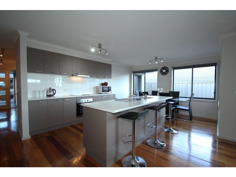 8 Parkside Close, Leongatha VIC 3953