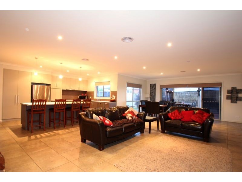 14 Parkside Close, Leongatha VIC 3953