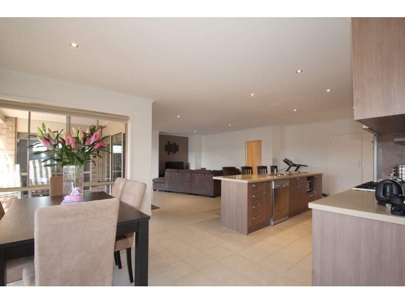 6 Eleanor Court, Leongatha VIC 3953