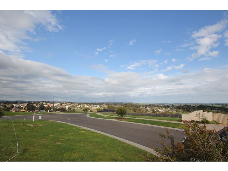 5 Burrows Way, Leongatha VIC 3953