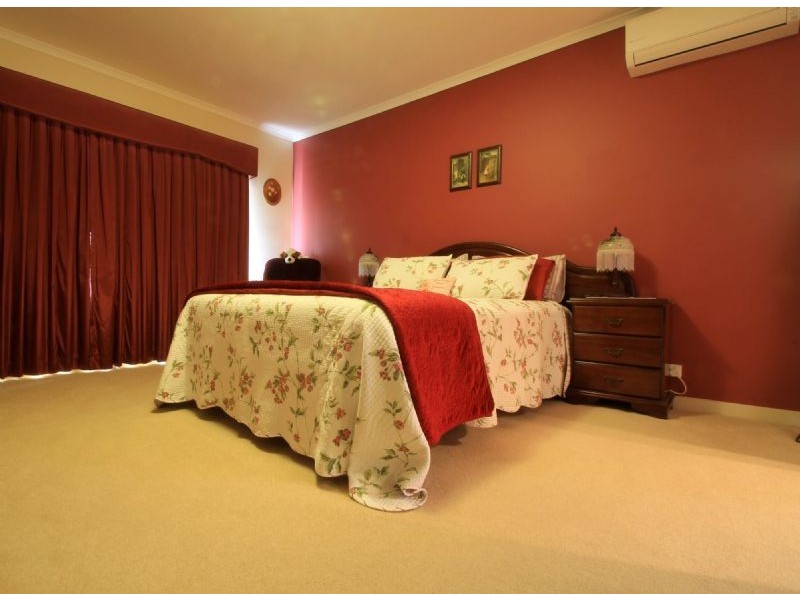 8 Elaine Court, Leongatha VIC 3953