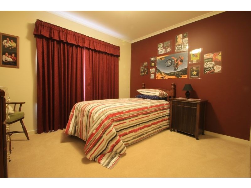 8 Elaine Court, Leongatha VIC 3953