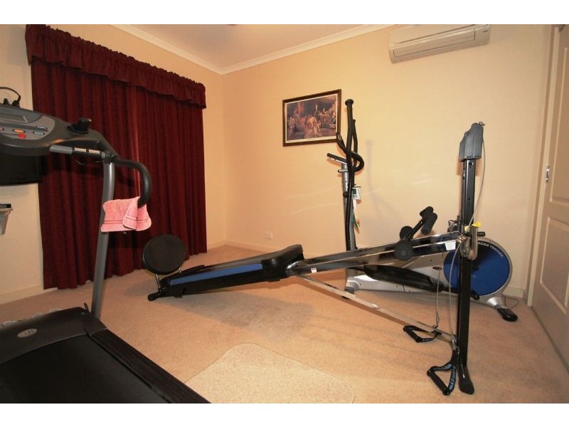 8 Elaine Court, Leongatha VIC 3953