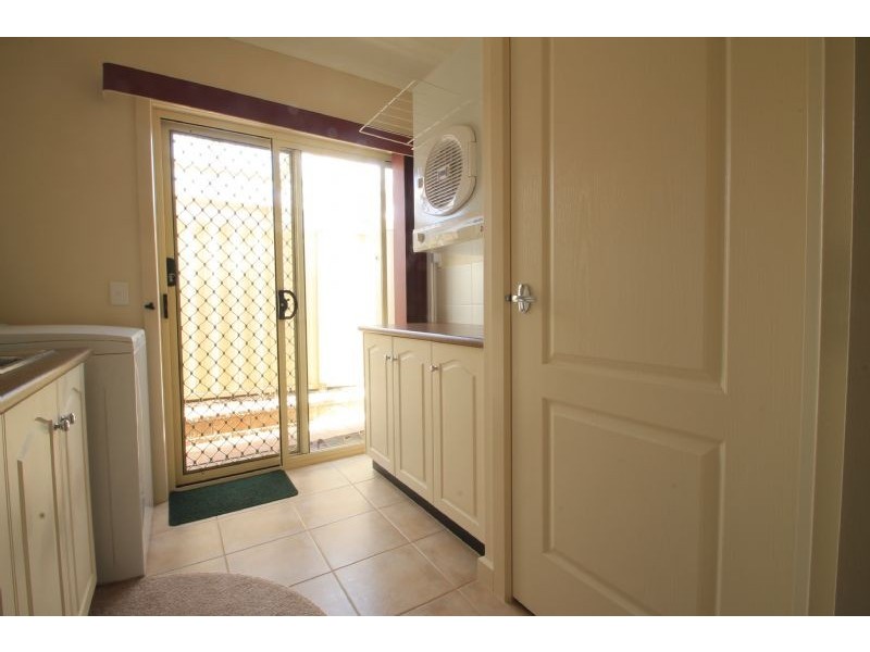 8 Elaine Court, Leongatha VIC 3953