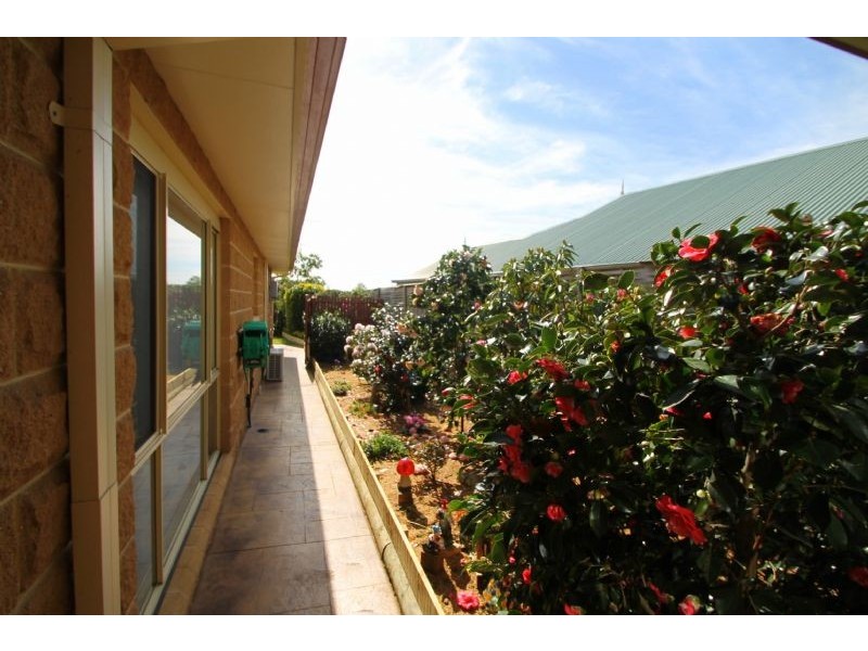 8 Elaine Court, Leongatha VIC 3953