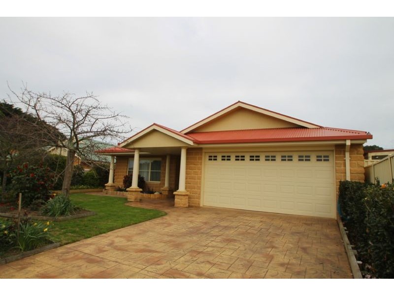 8 Elaine Court, Leongatha VIC 3953