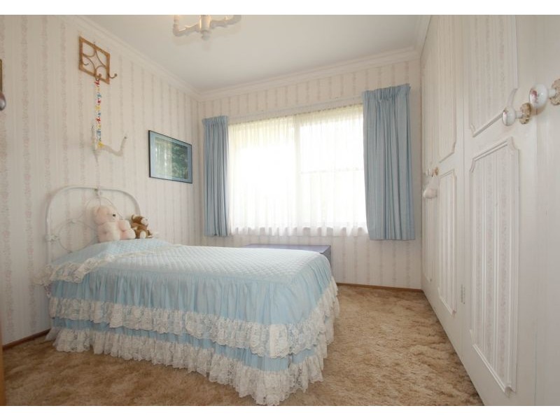 16 Bent Street, Leongatha VIC 3953