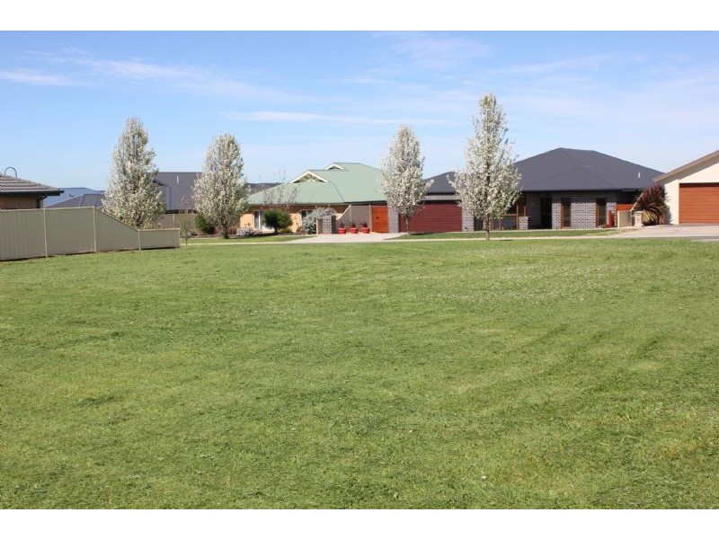 13 Parkside Close, Leongatha VIC 3953
