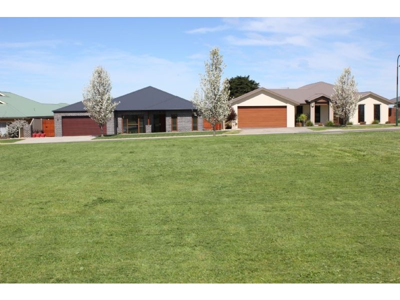 13 Parkside Close, Leongatha VIC 3953