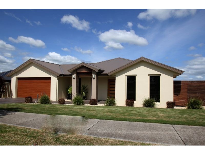18 Parkside Close, Leongatha VIC 3953