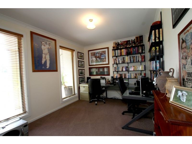 18 Parkside Close, Leongatha VIC 3953