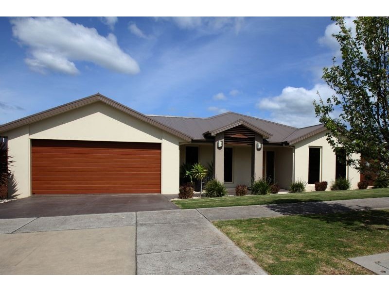18 Parkside Close, Leongatha VIC 3953