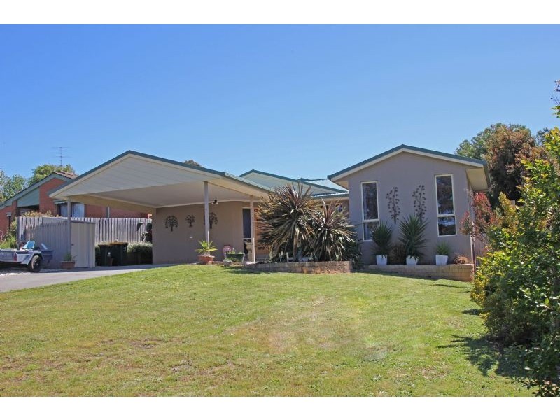 7 James Court, Leongatha VIC 3953