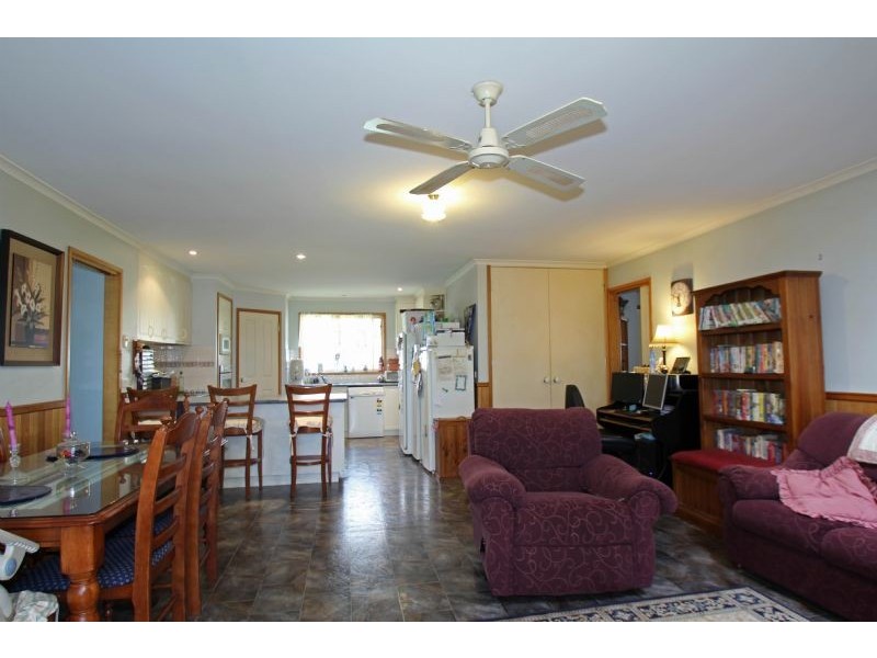 7 James Court, Leongatha VIC 3953