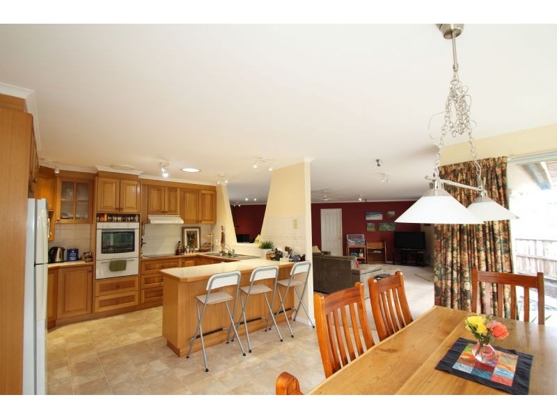 7 Clinton Court, Leongatha VIC 3953