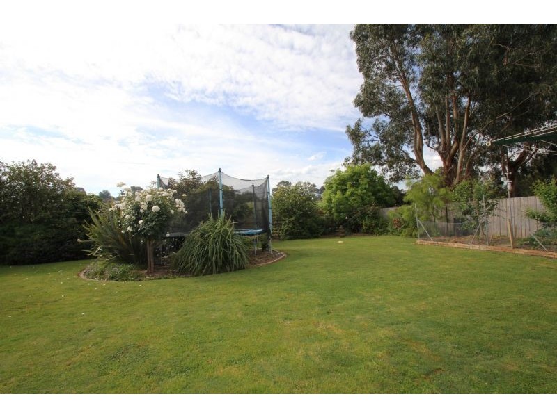 7 Clinton Court, Leongatha VIC 3953