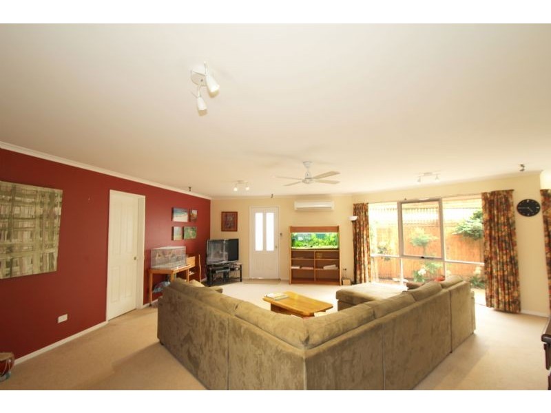 7 Clinton Court, Leongatha VIC 3953