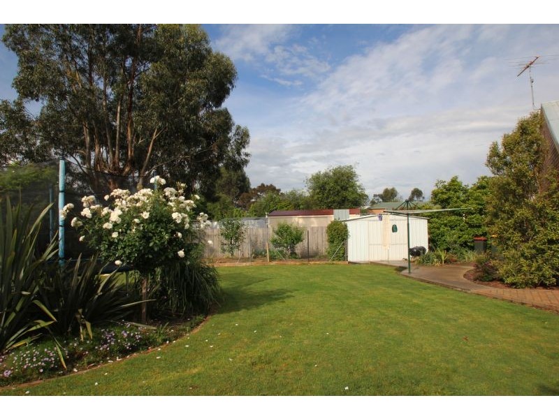 7 Clinton Court, Leongatha VIC 3953