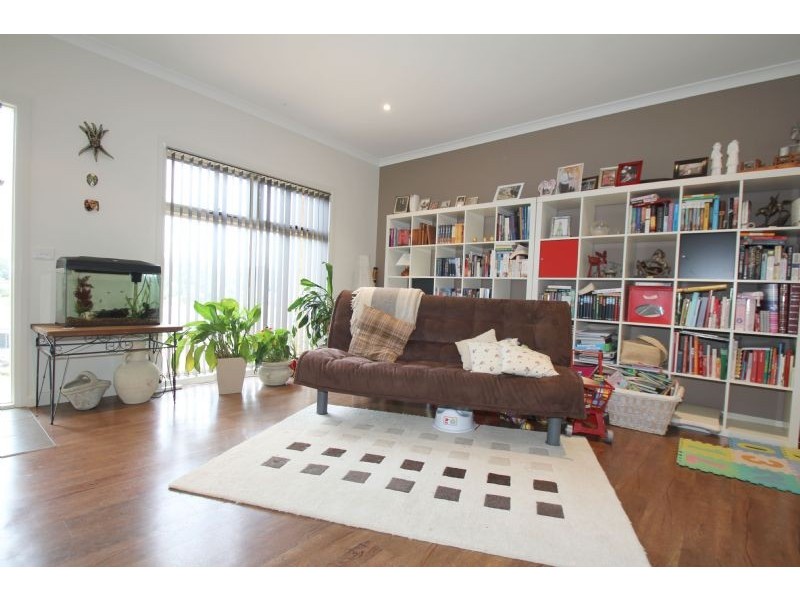 18 Laura Grove, Leongatha VIC 3953
