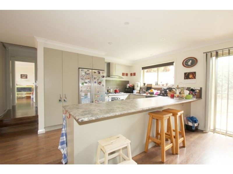 18 Laura Grove, Leongatha VIC 3953