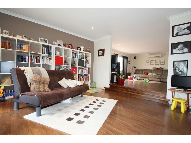 18 Laura Grove, Leongatha VIC 3953