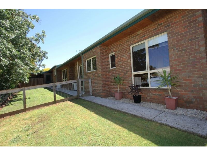 3B Louise Simon Court, Leongatha VIC 3953