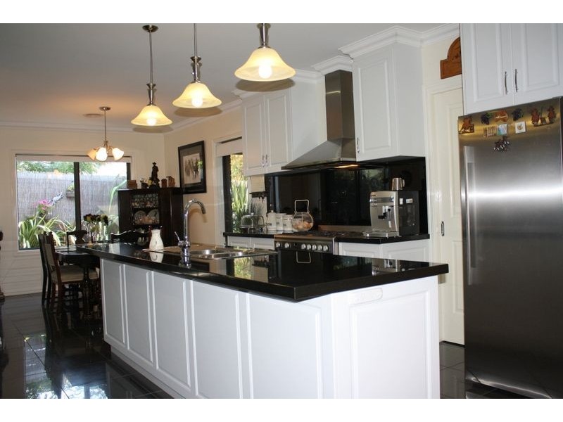 8 Woodford Place, Korumburra VIC 3950