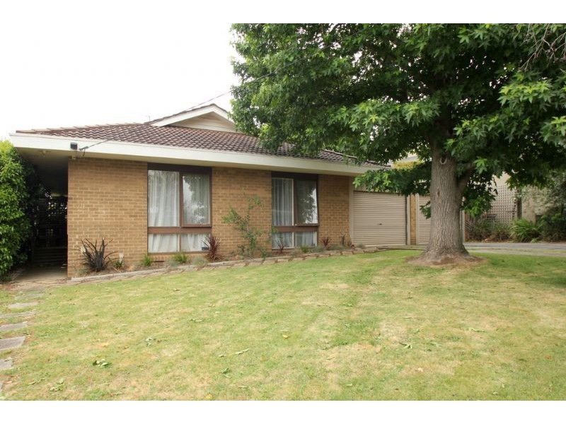 70 Ogilvy Street, Leongatha VIC 3953