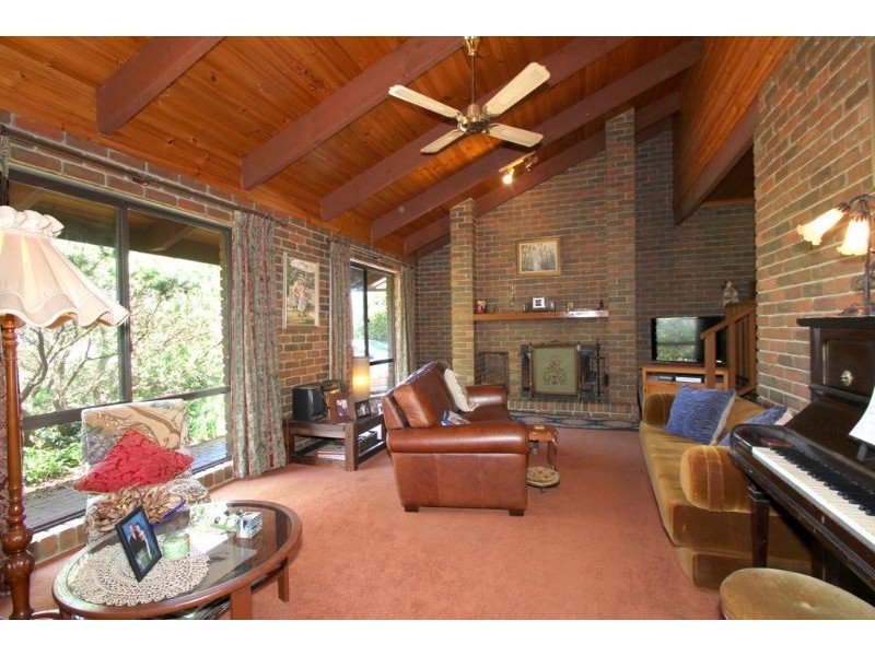 18 Callaway Crescent, Leongatha VIC 3953