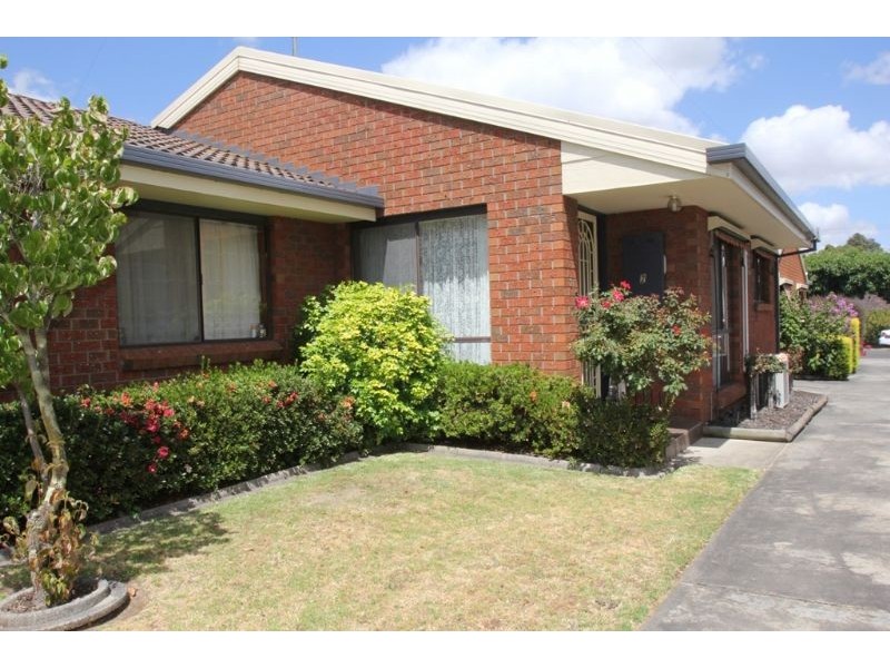 2/31 Peart Street, Leongatha VIC 3953