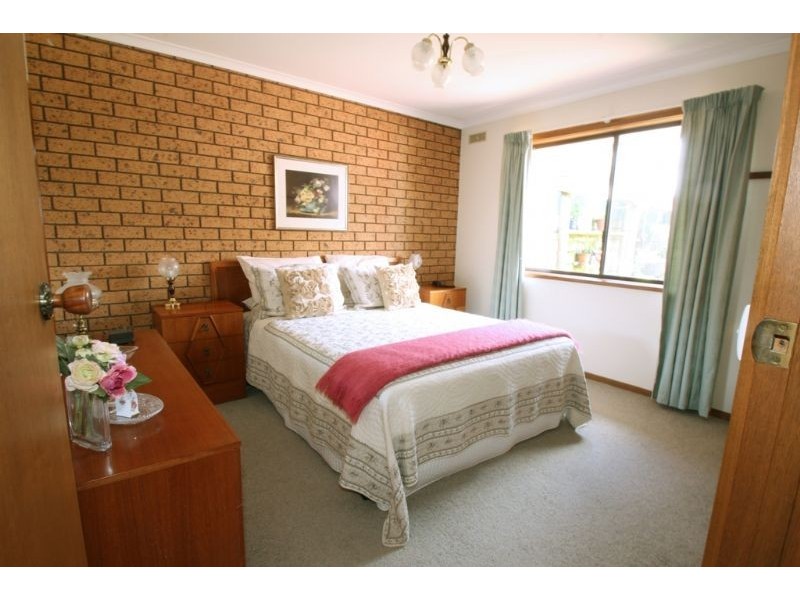 2/31 Peart Street, Leongatha VIC 3953