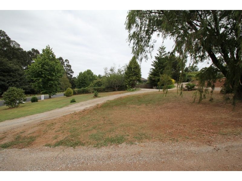 10 Bent Street, Leongatha VIC 3953