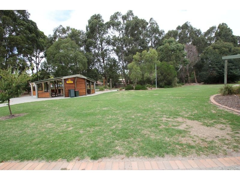 10 Bent Street, Leongatha VIC 3953