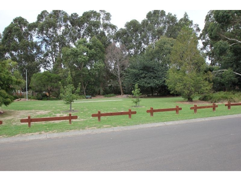 10 Bent Street, Leongatha VIC 3953