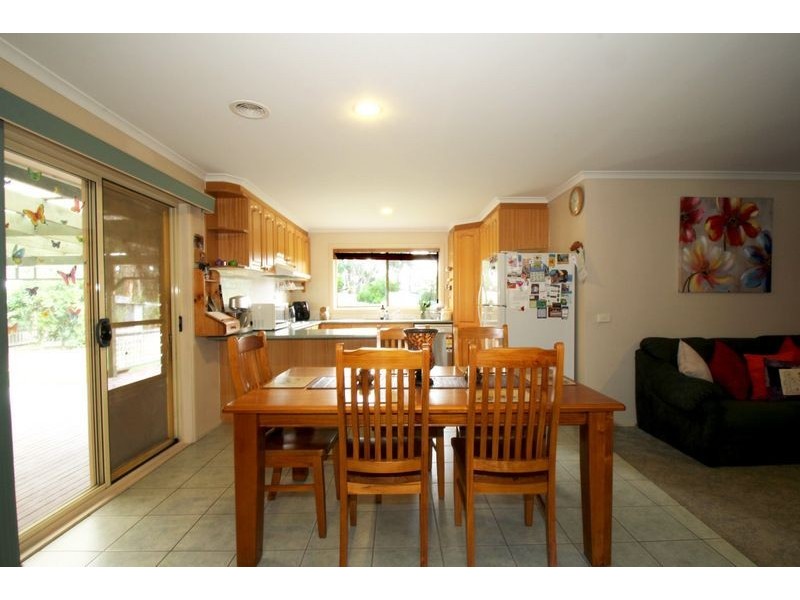 12 Clinton Court, Leongatha VIC 3953