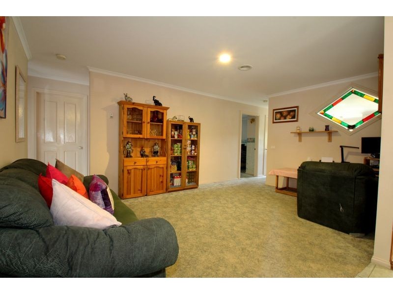 12 Clinton Court, Leongatha VIC 3953