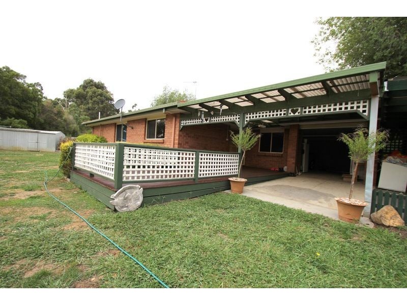 12 Clinton Court, Leongatha VIC 3953