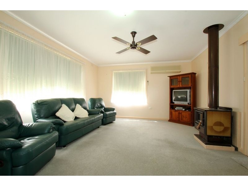 4 Jeffrey Street, Leongatha VIC 3953