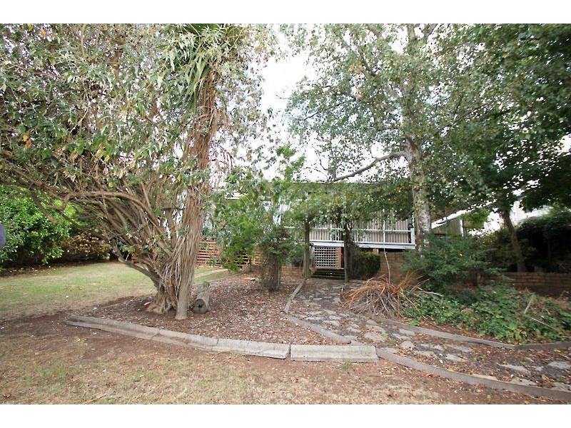 31 Blackmore Avenue, Leongatha VIC 3953