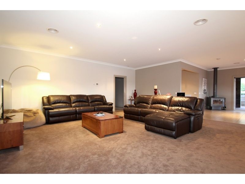4 Silverback Place, Leongatha VIC 3953