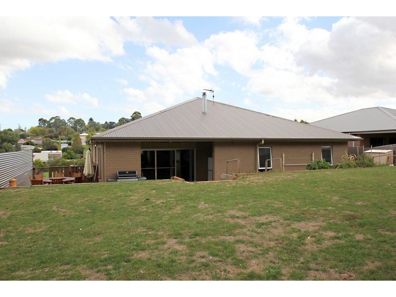 4 Silverback Place, Leongatha VIC 3953