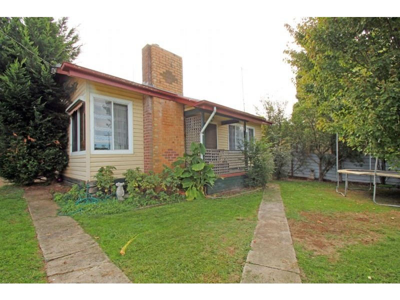 9 Bazley Street, Leongatha VIC 3953