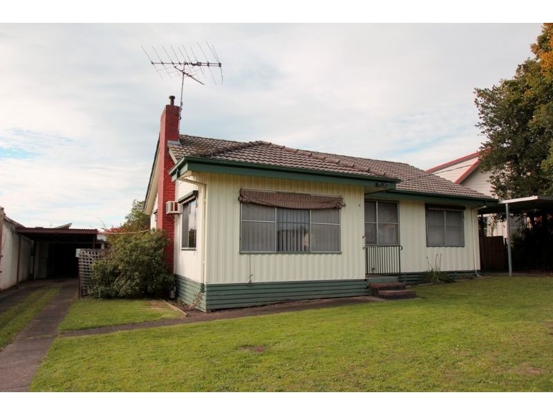 4 Dannock Street, Leongatha VIC 3953