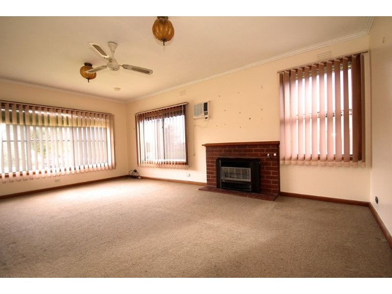 4 Dannock Street, Leongatha VIC 3953