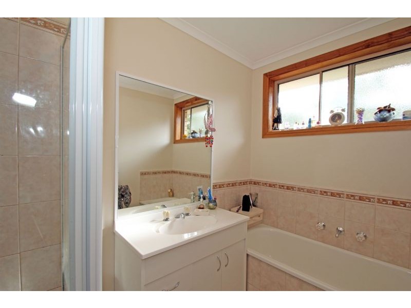 2/64 Anderson Street, Leongatha VIC 3953