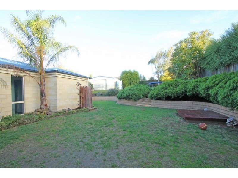 8 Norview Drive, Leongatha VIC 3953