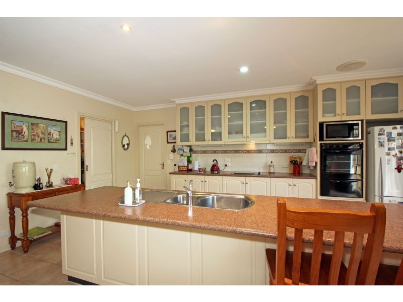 8 Elaine Court, Leongatha VIC 3953